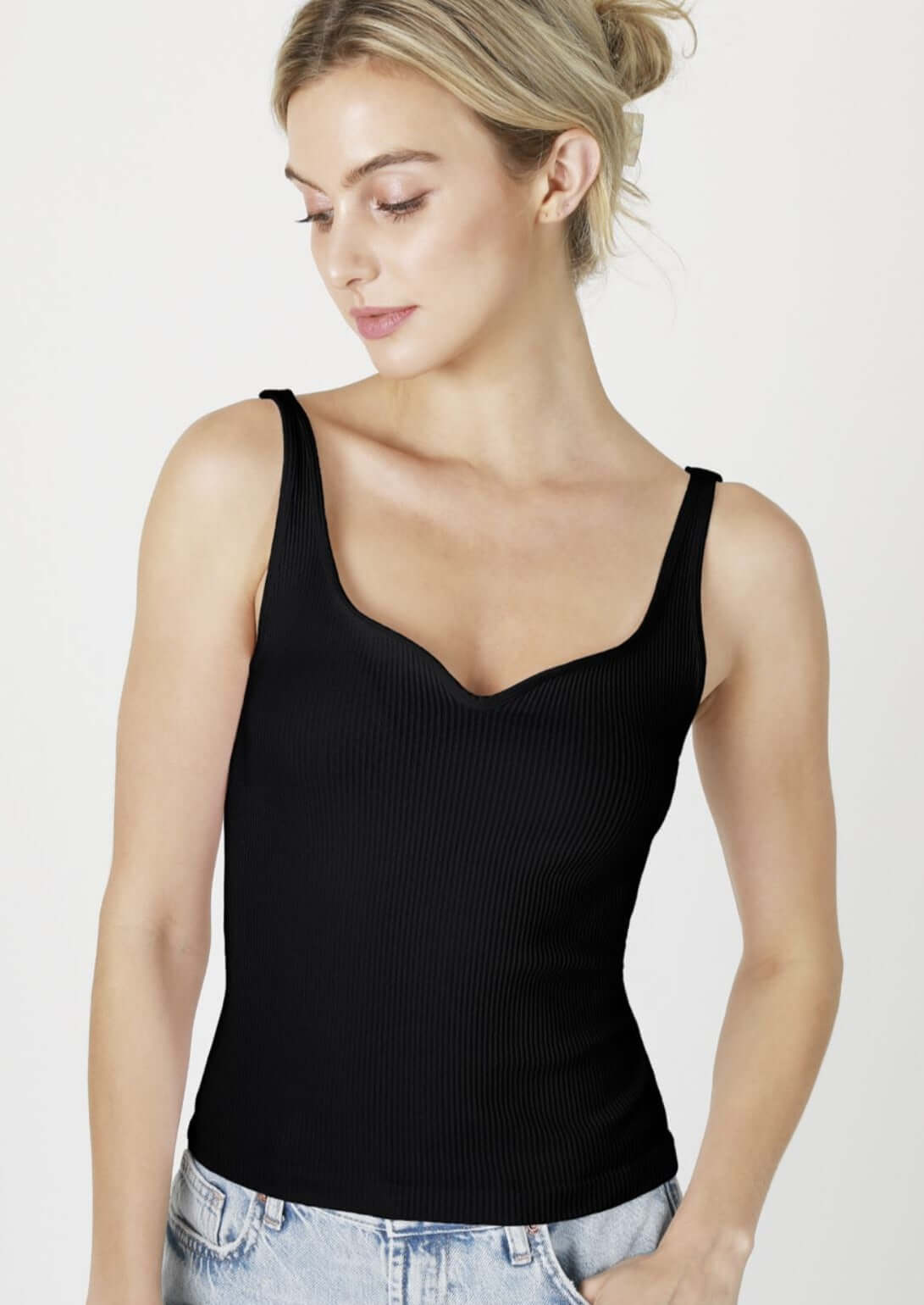 NIKIBIKI Women Seamless Cap Sleeve Scoop Neck Fitted Top, Made in U.S.A,  One Size (Black) at  Women's Clothing store