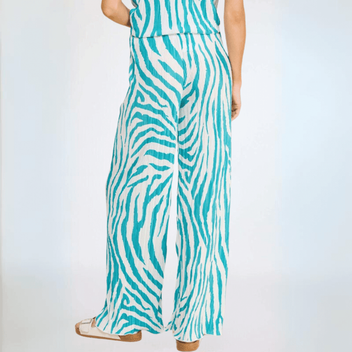 Turquoise Zebra Pleated Set Collared Short Sleeve Top Elastic Waist Bottoms Pleated Pants Crinkled Fabric Very Lightweight 100% Polyester Made in USA