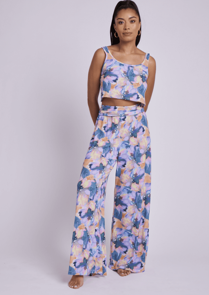 Onzie BAHIA PANT - FLORA AURA | Style 2291 | Made in USA | Relax your mind and slip on the Bahia Pant for an instant vacay | Classy Cozy Cool Boutique