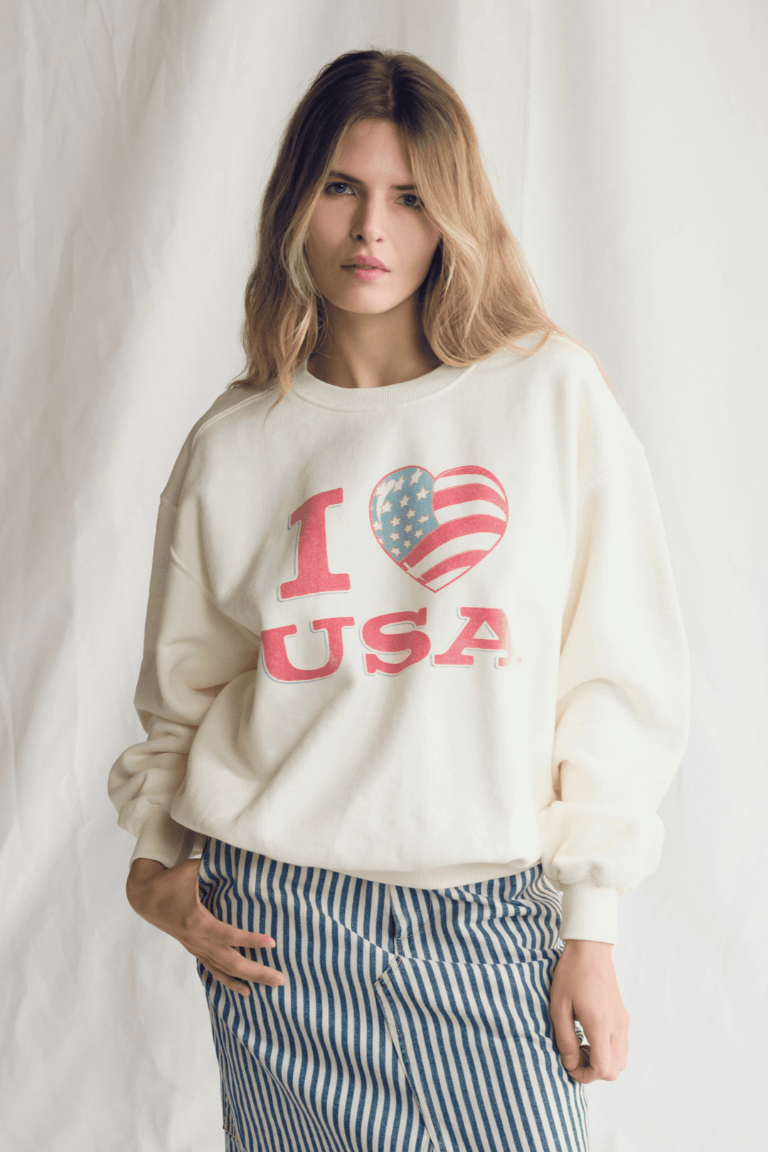 Embrace pure American comfort with our "I Love USA" Pullover! This isn't just a sweatshirt; it's a hug of patriotic pride, crafted from sumptuously soft 100% premium cotton in a timeless, versatile vanilla color. 