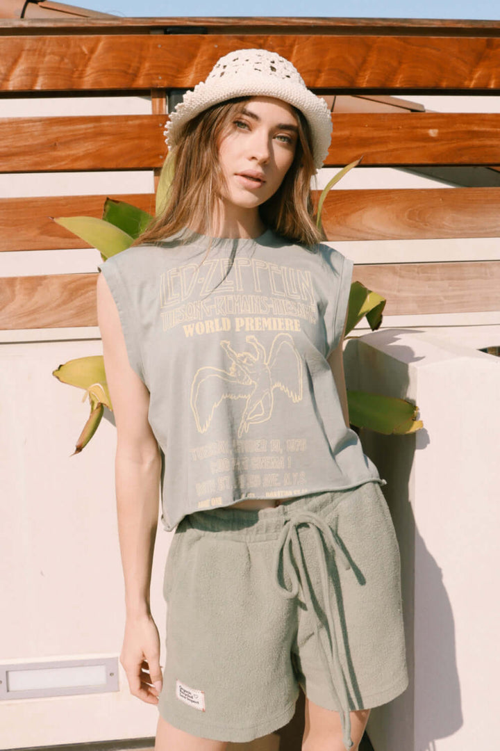 People of Leisure - Rock and roll with Led Zeppelin and their private music label Swan Song in our Led Zeppelin Swan Song Women's Tank Top. Slightly oversized and relaxed fit.