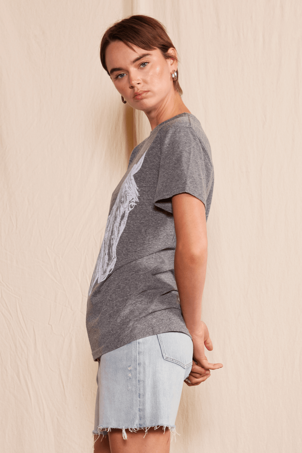 The Lexington Tee is what soft feel dreams are made of. With a heather grey color, this tee will quickly become your go-to for a comfortable yet stylish look. Say goodbye to stiff and scratchy tees and welcome the ultimate in comfort with the Lexington Tee. 