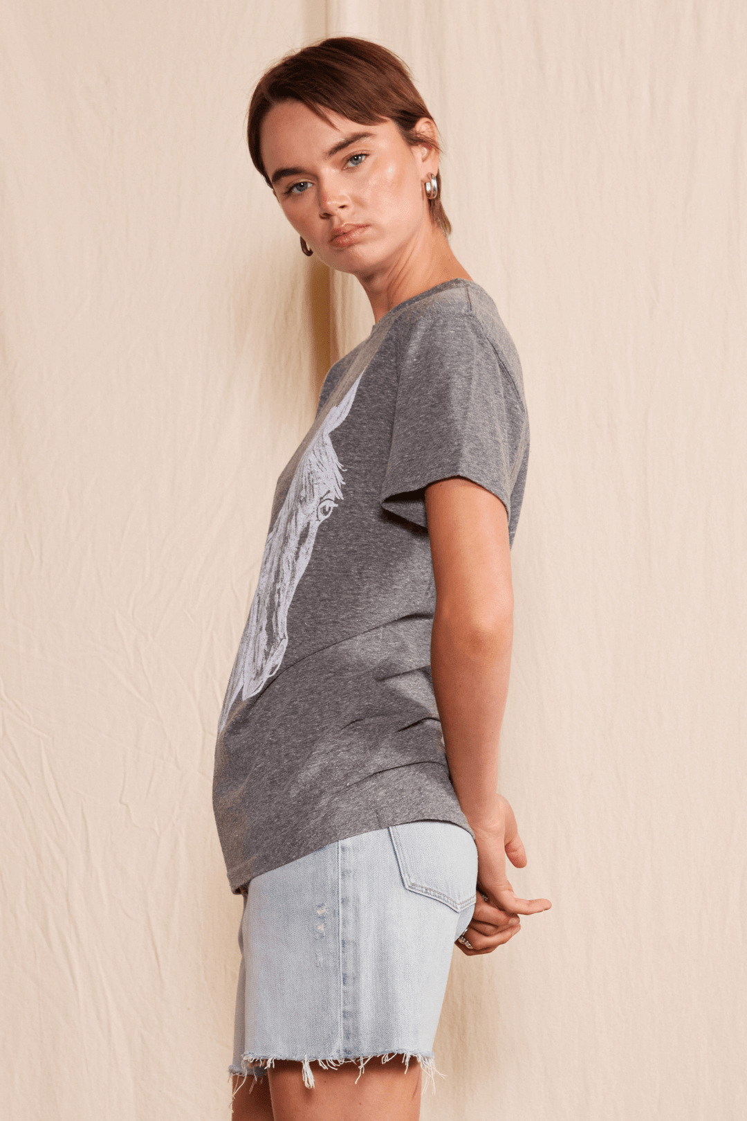 The Lexington Tee is what soft feel dreams are made of. With a heather grey color, this tee will quickly become your go-to for a comfortable yet stylish look. Say goodbye to stiff and scratchy tees and welcome the ultimate in comfort with the Lexington Tee. 