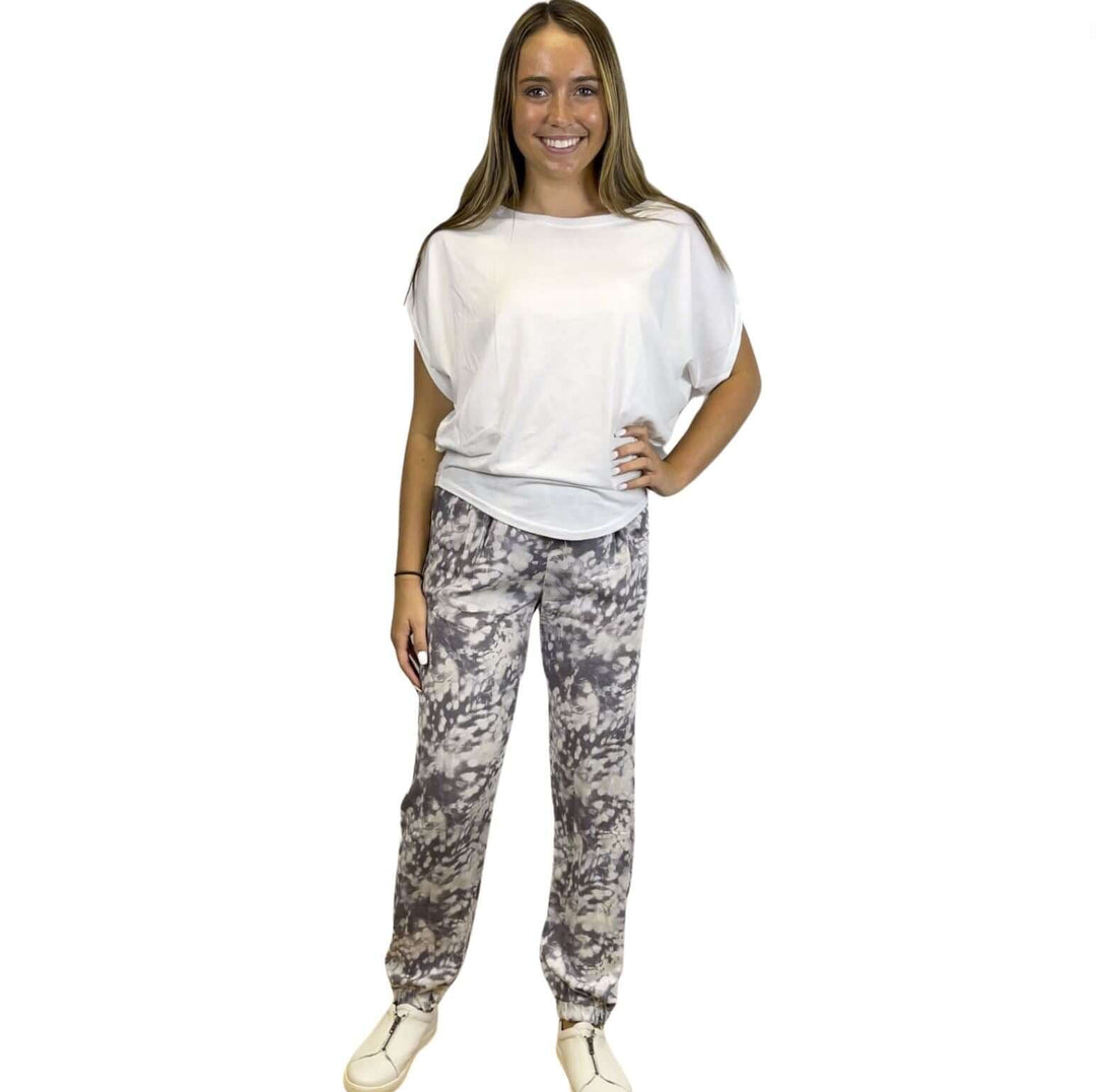 Ladies Pleated Front Lightweight High Rise Dressy Style Pull on Jogger Style Pants with Back Pockets in Marbled Grey & White | Made in USA | Ariella Style# P516-P689
