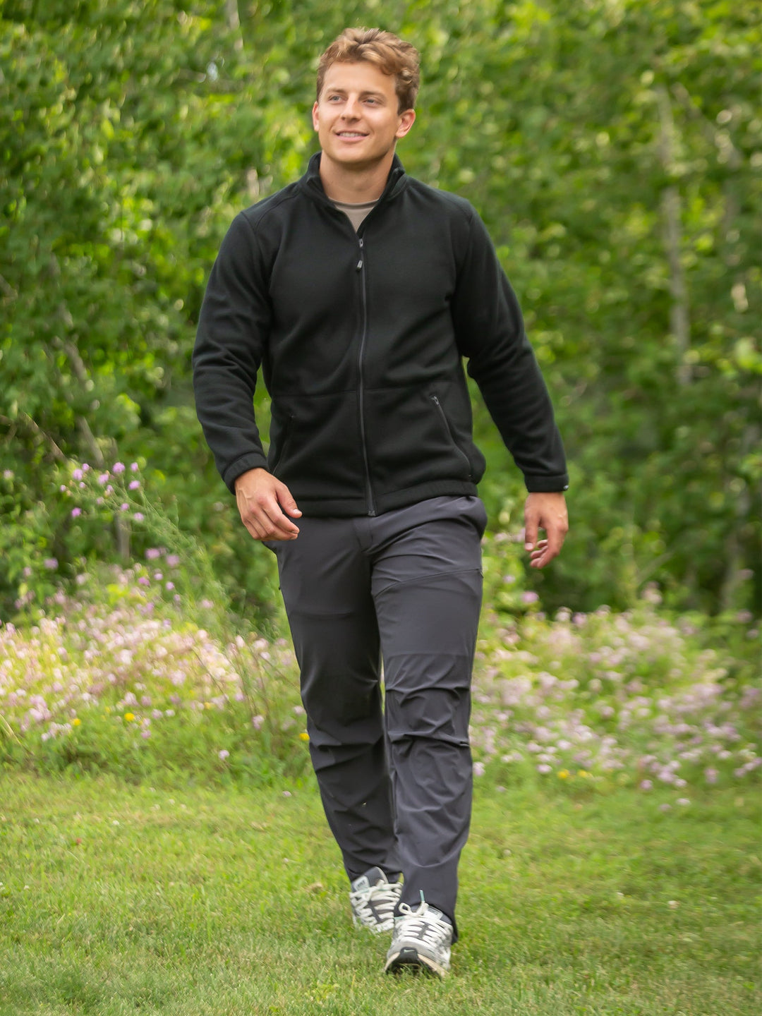 WSI Sportswear Men's Polar Fleece Full Zip Jacket in Black Made in USA, Loose fit, Mid-Outer Layer, Zippered side pockets, Full zip polar fleece, Elastic on cuffs and hem