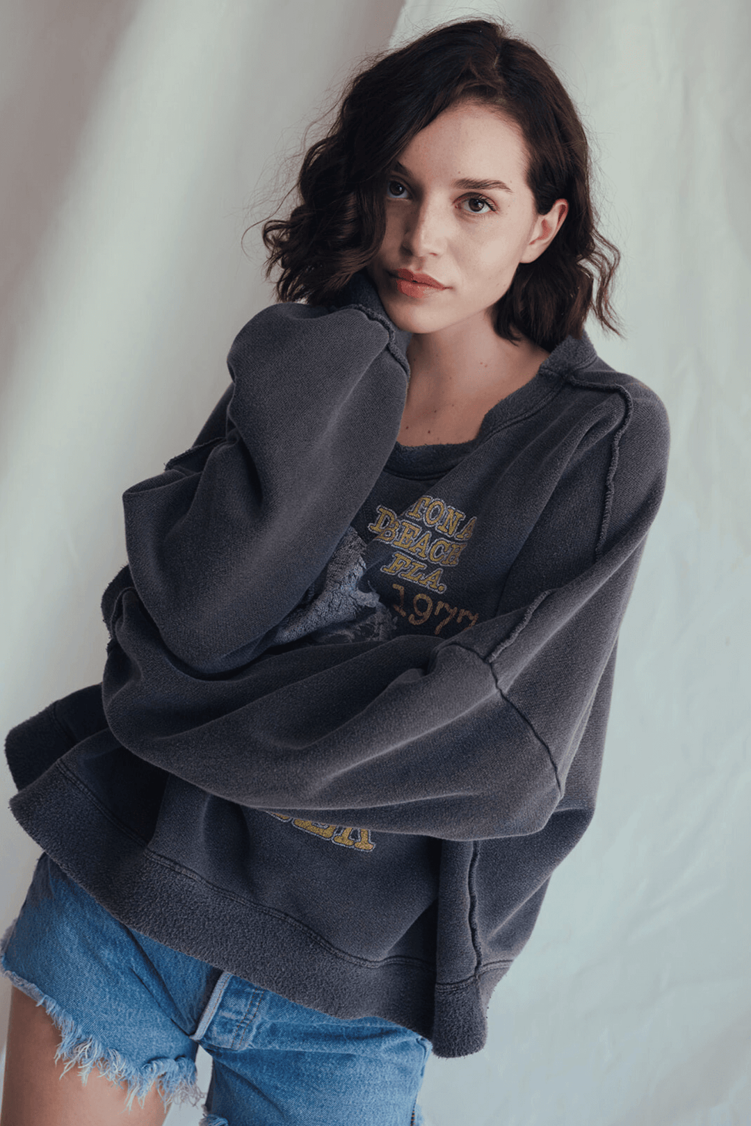 Ready to take on the open road? The Made in USA Daytona Sweatshirt is here to bring some bold, vintage-inspired style to your wardrobe. Celebrate Daytona Bike Week and the iconic Daytona Beach with playful designs, like a soaring eagle and American heritage.