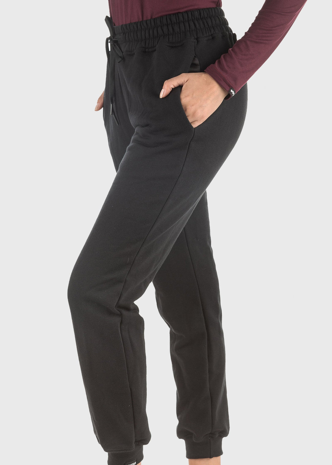 WSI Sportswear - Experience unmatched comfort with the Highland Fleece Sweatpant, crafted in USA from a durable 14-ounce mid-weight fleece. Designed for a loose fit and featuring ribbed cuffs, these sweatpants offer both warmth and a secure fit