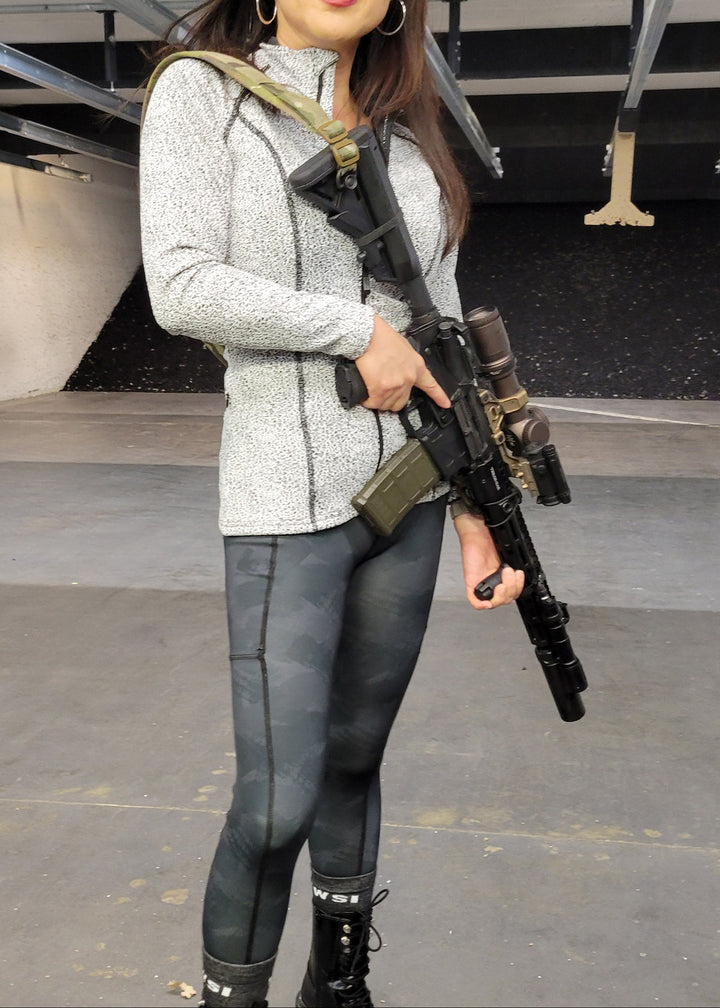 Feel the freedom to move with the 4-way stretch fabric that provides ultimate flexibility, durability, and comfort. The wide waistband comes with built-in elastic for a secure fit while you conquer the outdoors in your Blackout Camo Pocketed Leggings. With deep side pockets and no inner leg seam, you'll have all the comfort you need.
