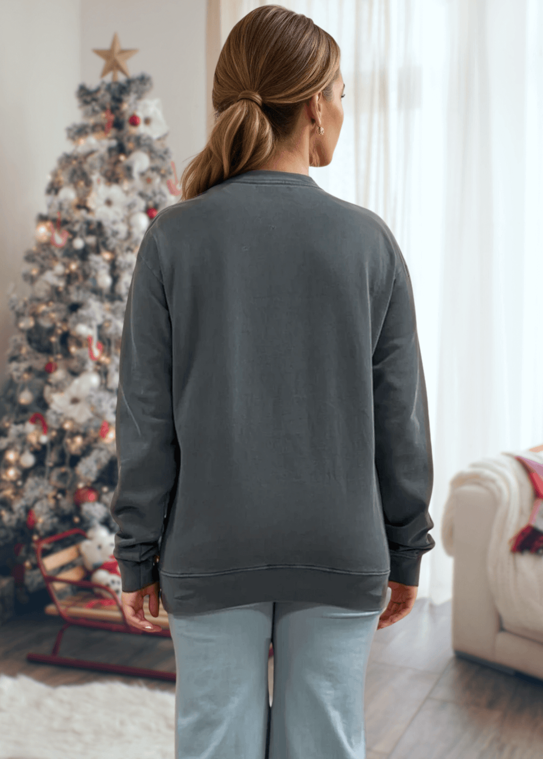 Celebrate the season in comfort with this heavyweight pigment-dyed cotton sweatshirt, featuring a festive "Merry Christmas" wreath graphic in rich evergreen. Crafted from 100% cotton with a relaxed, loose fit and crew neck, it's designed for all-day coziness without compromise. 