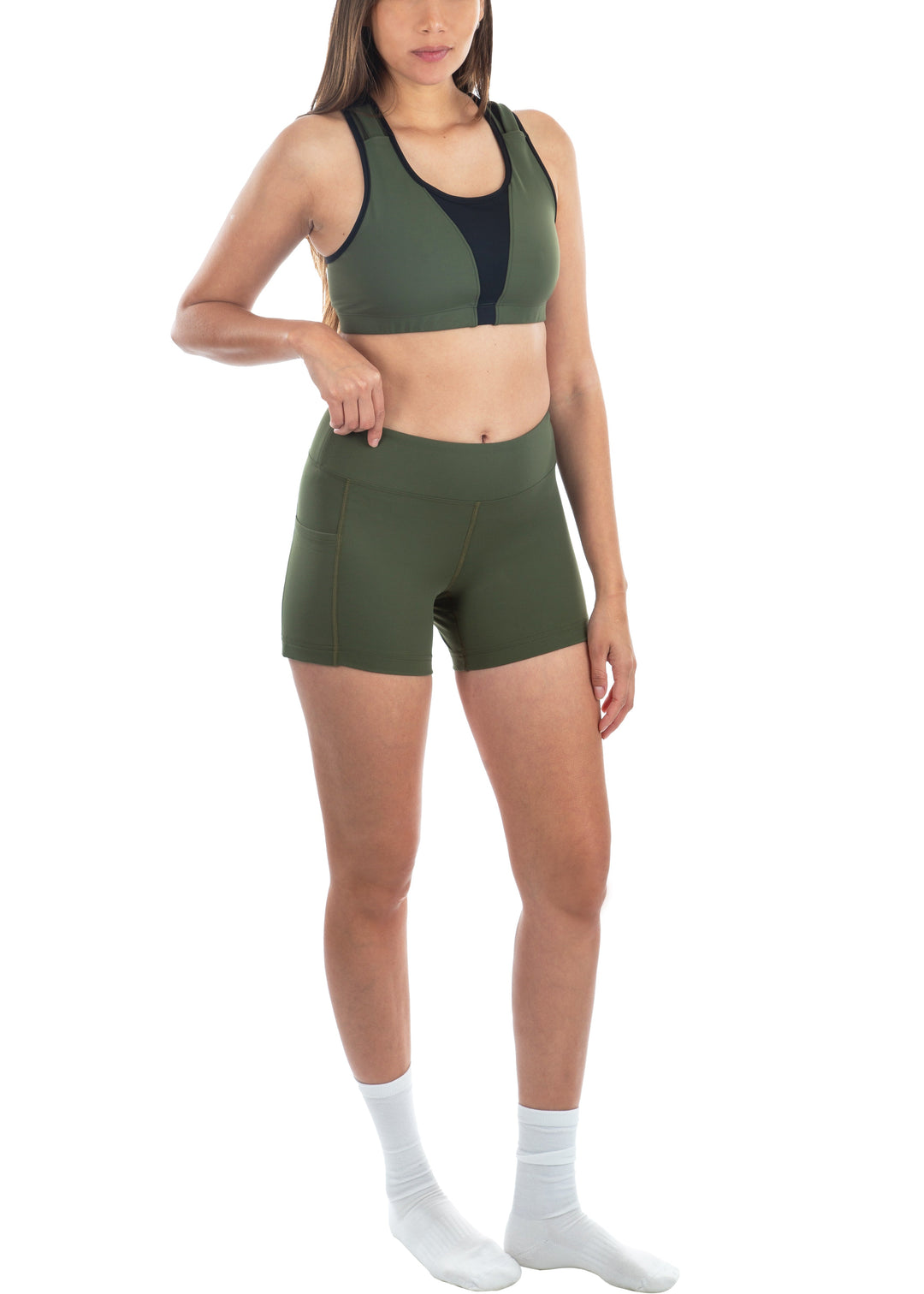 These motion shorts feature flat-locked seams and a convenient side pocket. With a 5" inseam, they provide a comfortable, lightweight feel against your skin. The wide waistband includes built-in elastic to enhance comfort, while the contour fit ensures a flattering and supportive silhouette.