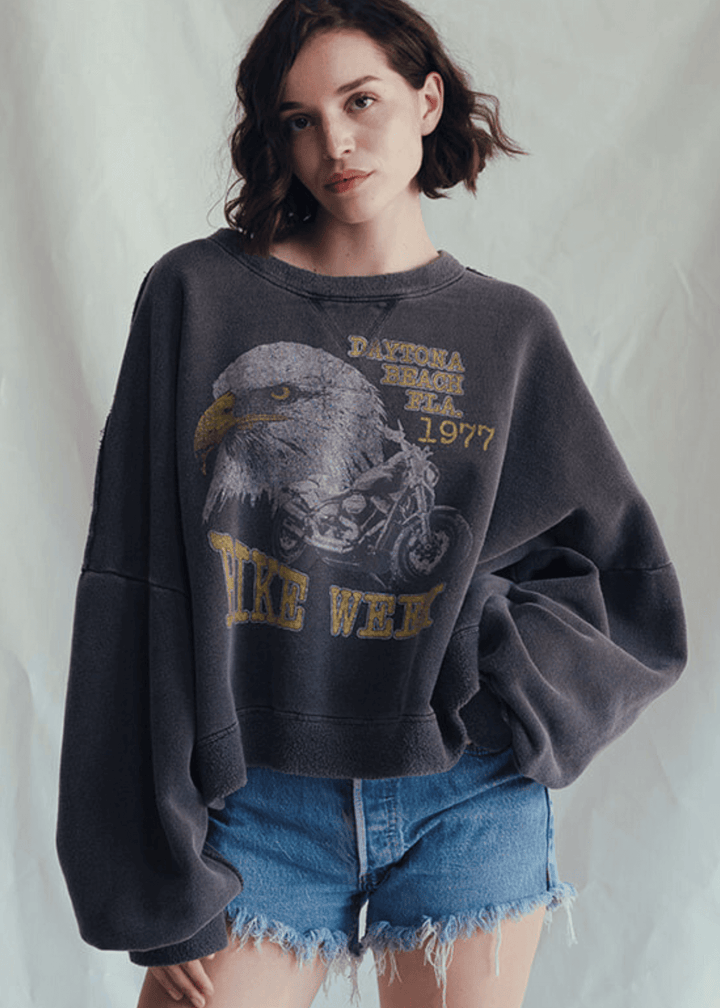 Ready to take on the open road? The Made in USA Daytona Sweatshirt is here to bring some bold, vintage-inspired style to your wardrobe. Celebrate Daytona Bike Week and the iconic Daytona Beach with playful designs, like a soaring eagle and American heritage.