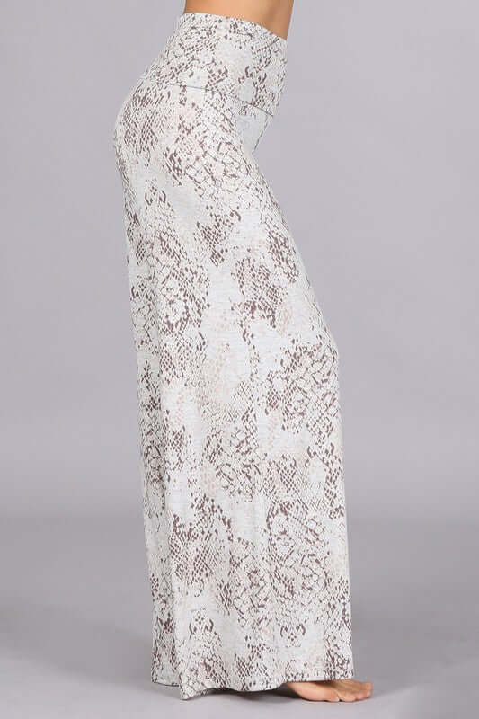 White lace Pallazo pants | Fashion pants, Designer dresses indian, Dress  patterns