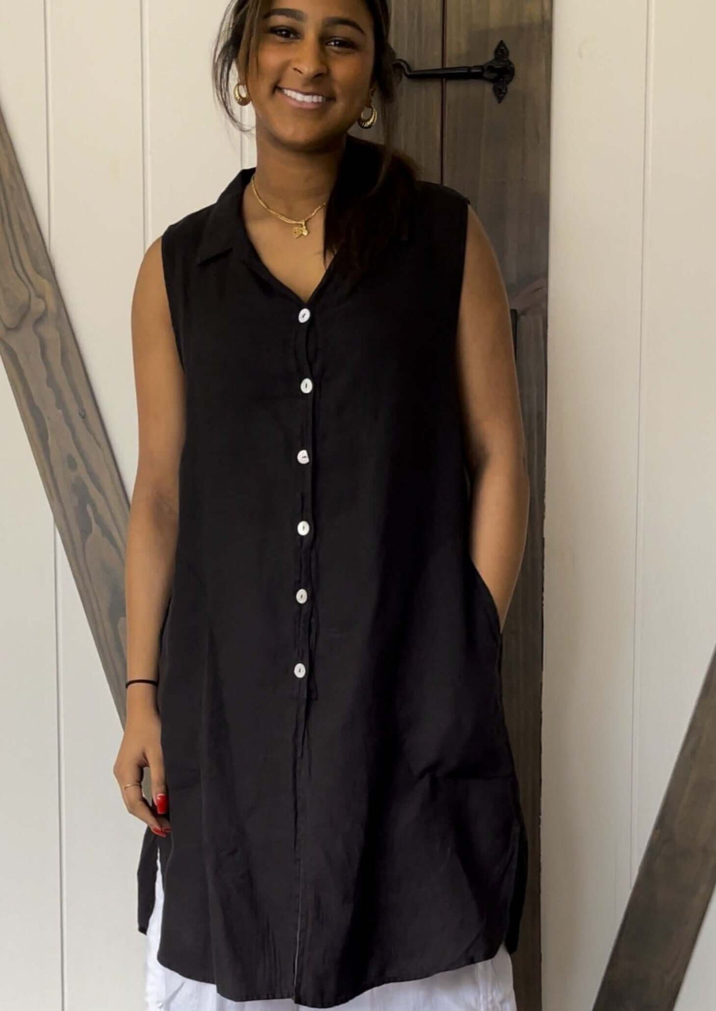 USA Made 100% Linen Ladies Sleeveless Black Button Down Collared Tunic with Pockets  | Match Point Style HLT680 | Classy Cozy Cool Women's Made in America Boutique
