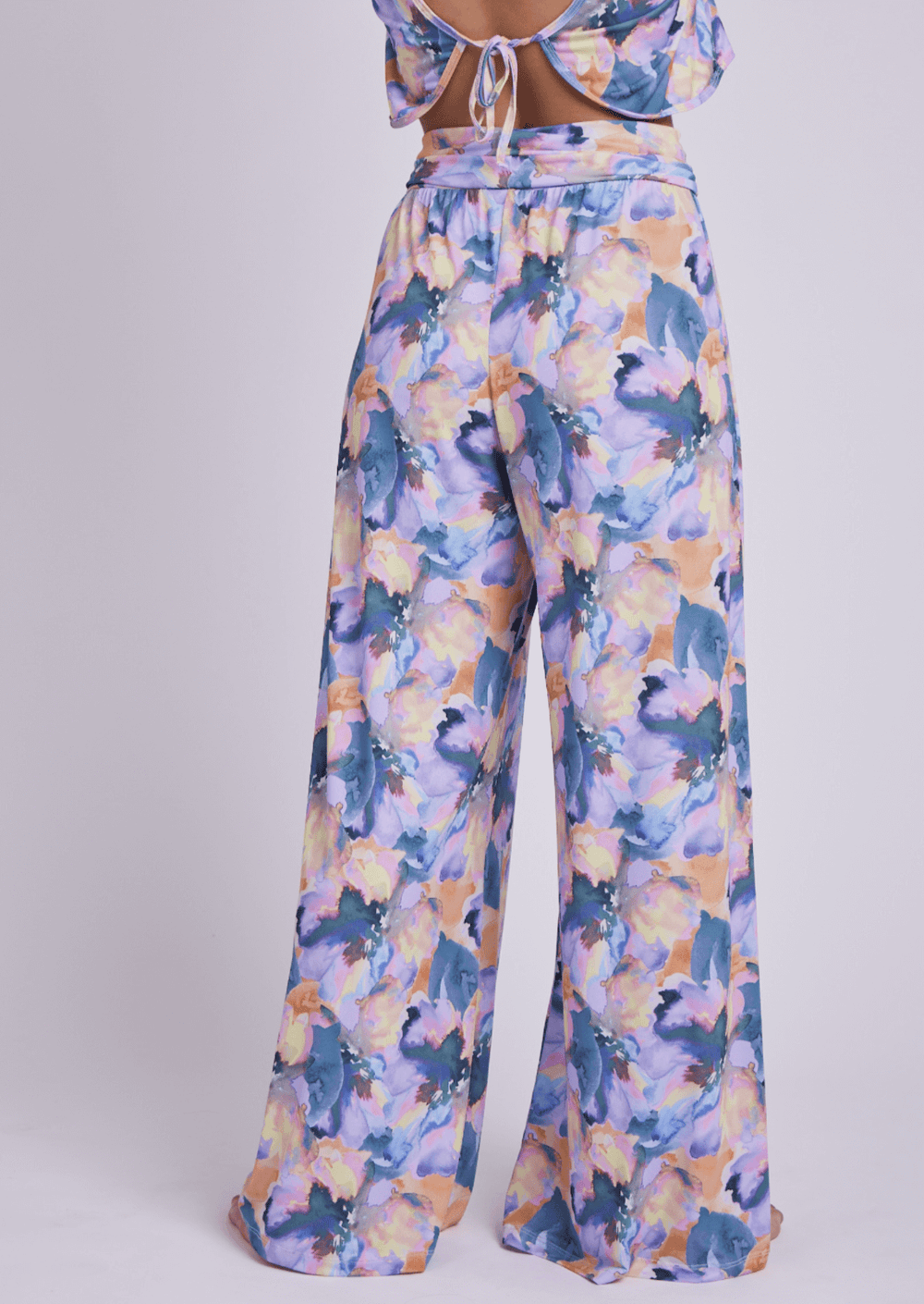 Onzie BAHIA PANT - FLORA AURA | Style 2291 | Made in USA | Relax your mind and slip on the Bahia Pant for an instant vacay | Classy Cozy Cool Boutique