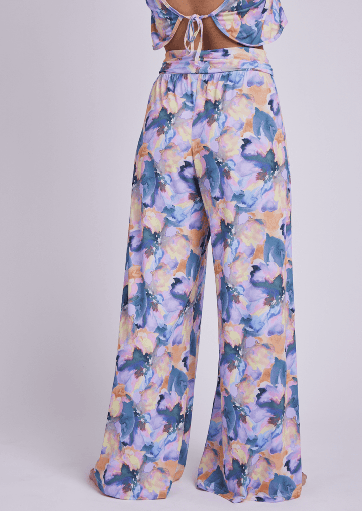 Onzie BAHIA PANT - FLORA AURA | Style 2291 | Made in USA | Relax your mind and slip on the Bahia Pant for an instant vacay | Classy Cozy Cool Boutique